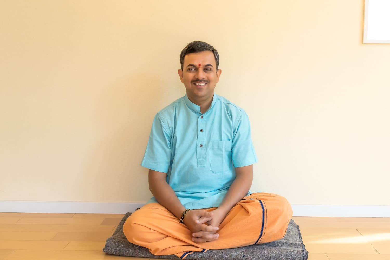 Sanskrit Chanting and Philosophy for Yoga Students with Lakshmish Bhat